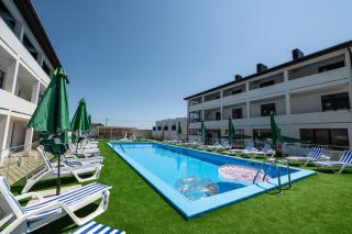 Weekend Family Hotel - Karolino-Buhaz - 9