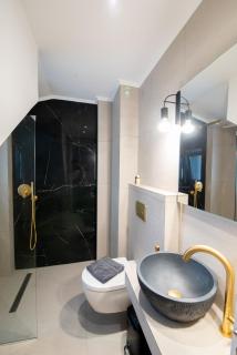 Ennea suites- Dark suite - Flámbouras - 4