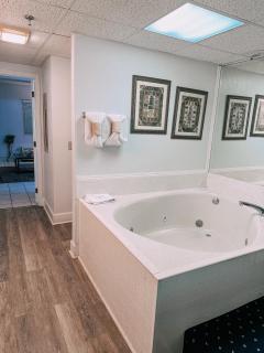 River Place Condos #409 1BD, 2Bath - Pigeon Forge - 8