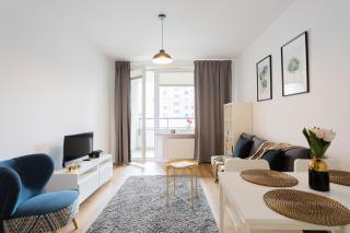 Golden Apartments Warsaw - Stylish & Sunny - Pereca Residence, City Center - 0