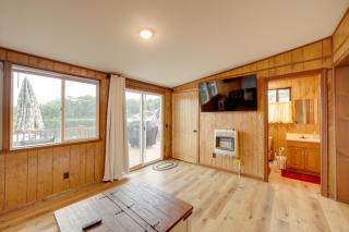 Waterfront Lake Cabin Close to Boating and Fishing! - Lake - 7