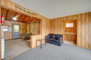 Lake Vacation Rental with Deck and Gas Grill! - Lake - 4