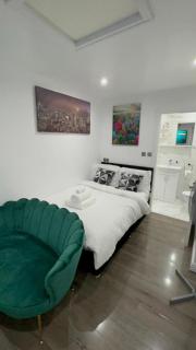 Dynasty Lodge - Manchester - 0