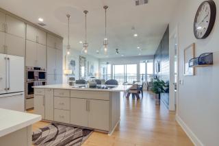 Lago Vista Condo with Game Room, Deck and Water Views! - Lago Vista - 2