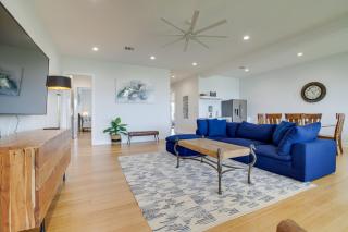 Lago Vista Condo with Game Room, Deck and Water Views! - Lago Vista - 1