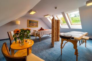 Hotel Modrzewiówka - Lanckorona - 4