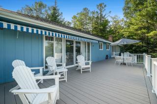 Lake Haven - Suttons Bay - 7