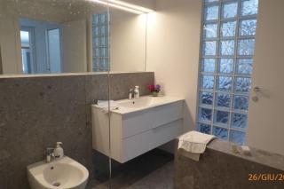 villa amarena, centralissima giardino e parcheggio - Angera - 1