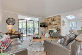 Spacious Decks and Dock Margaritaville Home! - Osage Beach - 8