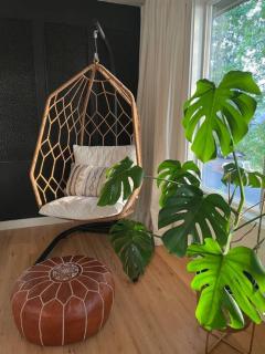 Zen Haus Serene Retreat, prime location with views - 7