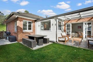 Renovated Character Central Home - WiFi & Netflix - Auckland - 0