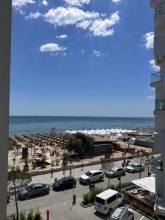 Black Cat Apartments - by The Sea - Mamaia Nord – Năvodari - 0