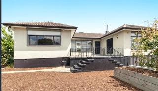 Queen Room in share house of De Murray B&B in Centre Queanbeyan & Canberra airport - Queanbeyan - 3