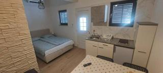 Guest House Keskic - Karlobag - 5