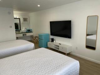 Poolside Double Rooms - Lake City - 9