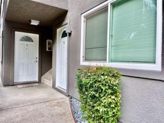 First floor gated, central and remodeled apartment - 1