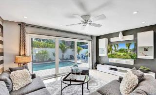 Beach Bliss 10 Mins to Waves, 3BR Oasis with Pool - Fort Lauderdale - 9