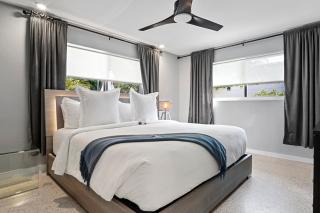 Beach Bliss 10 Mins to Waves, 3BR Oasis with Pool - Fort Lauderdale - 8