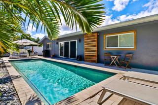 Beach Bliss 10 Mins to Waves, 3BR Oasis with Pool - Fort Lauderdale - 1