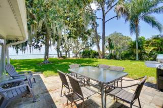 Luxe Waterfront Oasis with Dock - Direct Lake Access - Tavares - 9