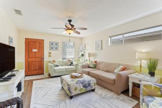 Breezy PCB Vacation Rental with Lanai, Walk to Ocean - Panama City Beach - 8