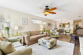 Breezy PCB Vacation Rental with Lanai, Walk to Ocean - Panama City Beach - 6