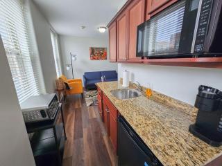 Gorgeous and Spacious Studio at the Historic Inman - 200 - 4