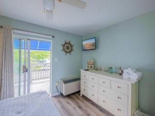 Trendy 1BD Balcony Pool Small fam or couples stay - Ocean City - 1