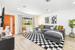 Acacia Retreat by Rather Be Properties - Palm Springs - 8