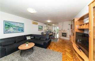 Awesome Home In Grubine - Grubine - 7