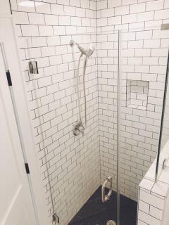 Liz Lane Cottage- entire guesthouse - 1