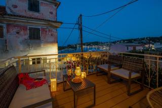 Paola's Full Sea View House - 0