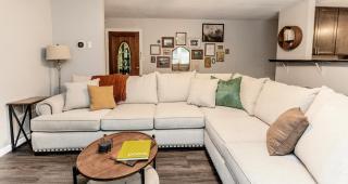 Fire Pit, Game Room, Movie Projector - The Asheville Folk Mountain Home - Candler - 8