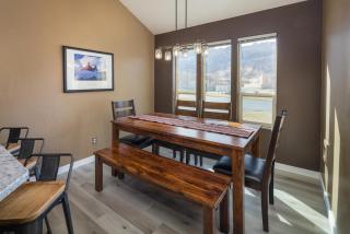 Rim Village A4 3 - 1