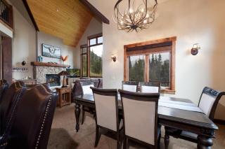 Twilight 48 Penstock Court - 2