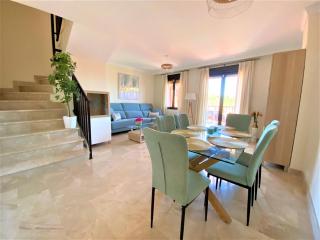 Sea View Penthouse Apartment with Hot Tub - Casa Bella Vista, Buenas Noches , Estepona - 8