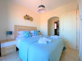 Sea View Penthouse Apartment with Hot Tub - Casa Bella Vista, Buenas Noches , Estepona - Estepona - 5