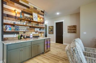 Lakefront Onalaska Home with Screened-In Porch! - 4