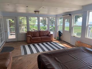 Cottage on the Lake - - 7