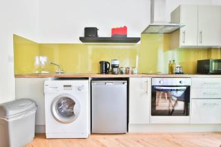 Princess Lofts City Centre Studios with Nespresso Coffee Machines & NEW Fast Wifi By StayRight - Swansea - 4
