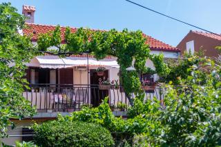 Apartments by the sea Barbat, Rab - 4977 - 8