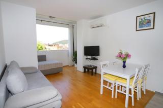Apartments with WiFi Split - 19226 - 4