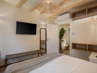Theros Home - 4