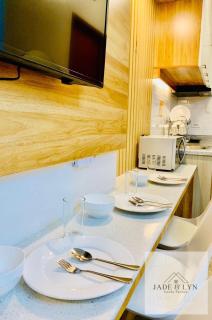 Mesavirre Garden Residences Unit 406 - 2
