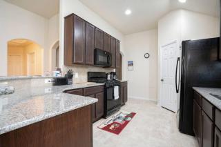 Select Exclusive Room in Fresno Texas - Fresno - 4