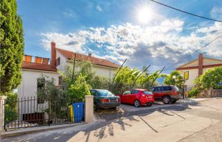 Cozy Apartment In Rijeka With Wifi - 2