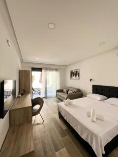 Square Residence & Pool - Ulcinj - 2
