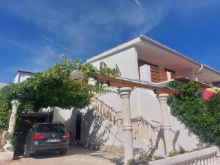 Studio Apartment Iva - 50 m from the sea-balcony - Pag - 1