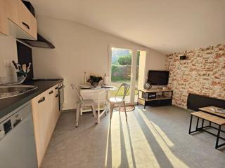 Appartement moderne en rez de jardin - La Cascade - - 1