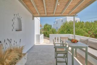 Marinatou Suites - Città di Antiparo - 9
